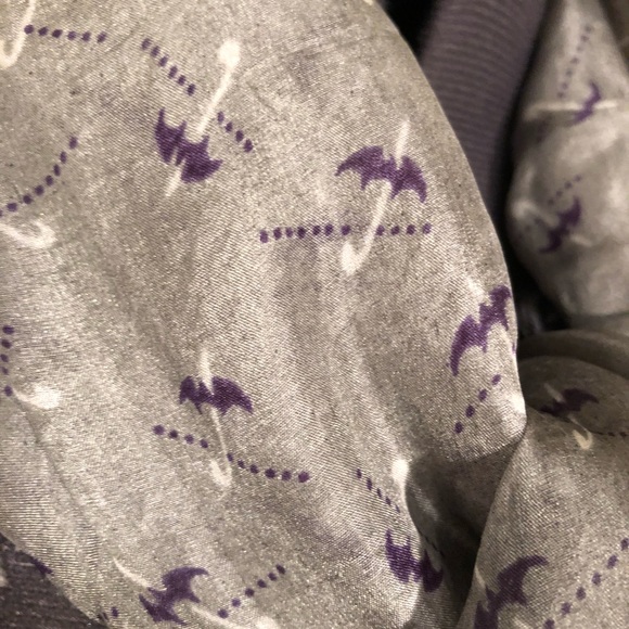 Silk umbrella scarf with tassels NWOT - Picture 4 of 5