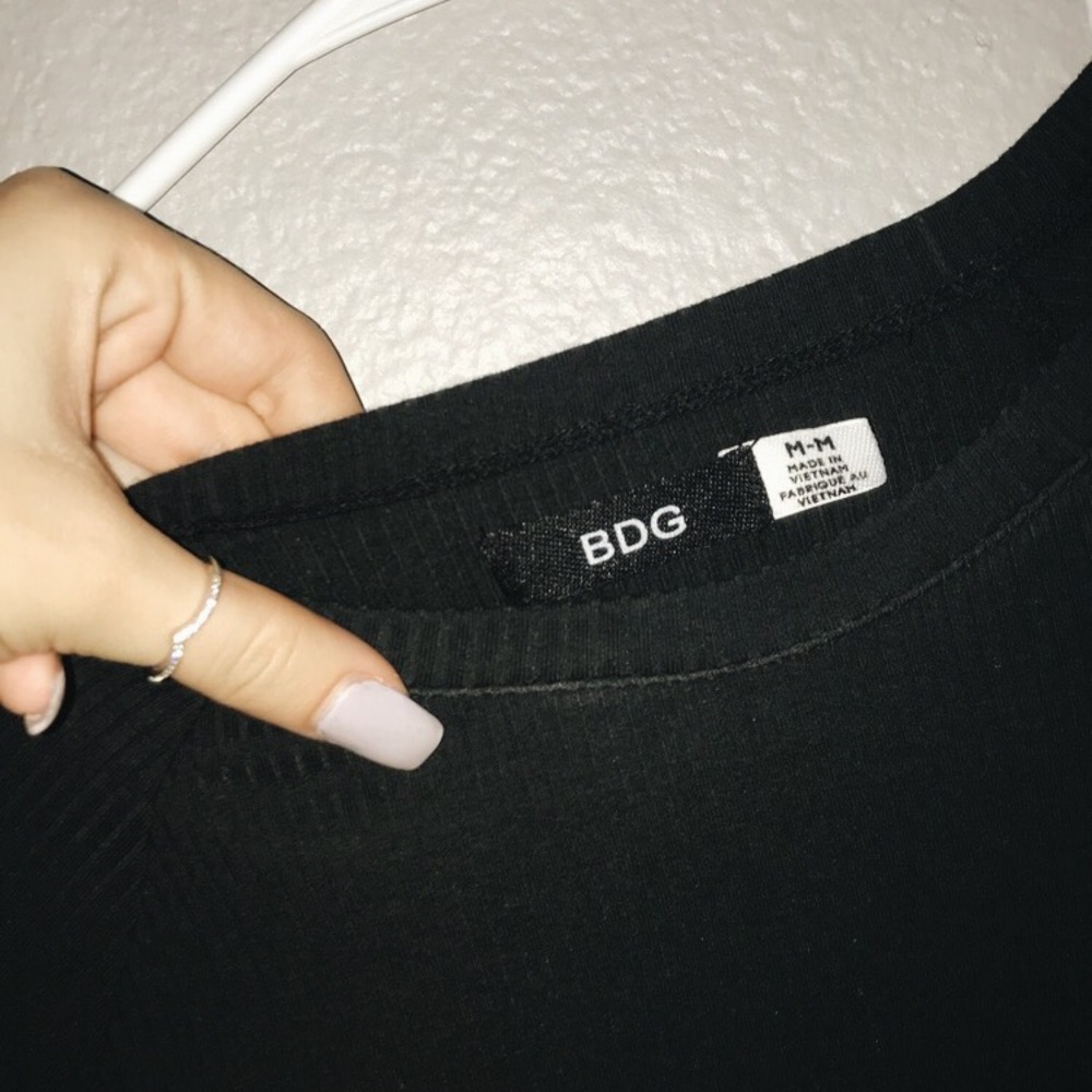 BLACK FITTED SKATER DRESS