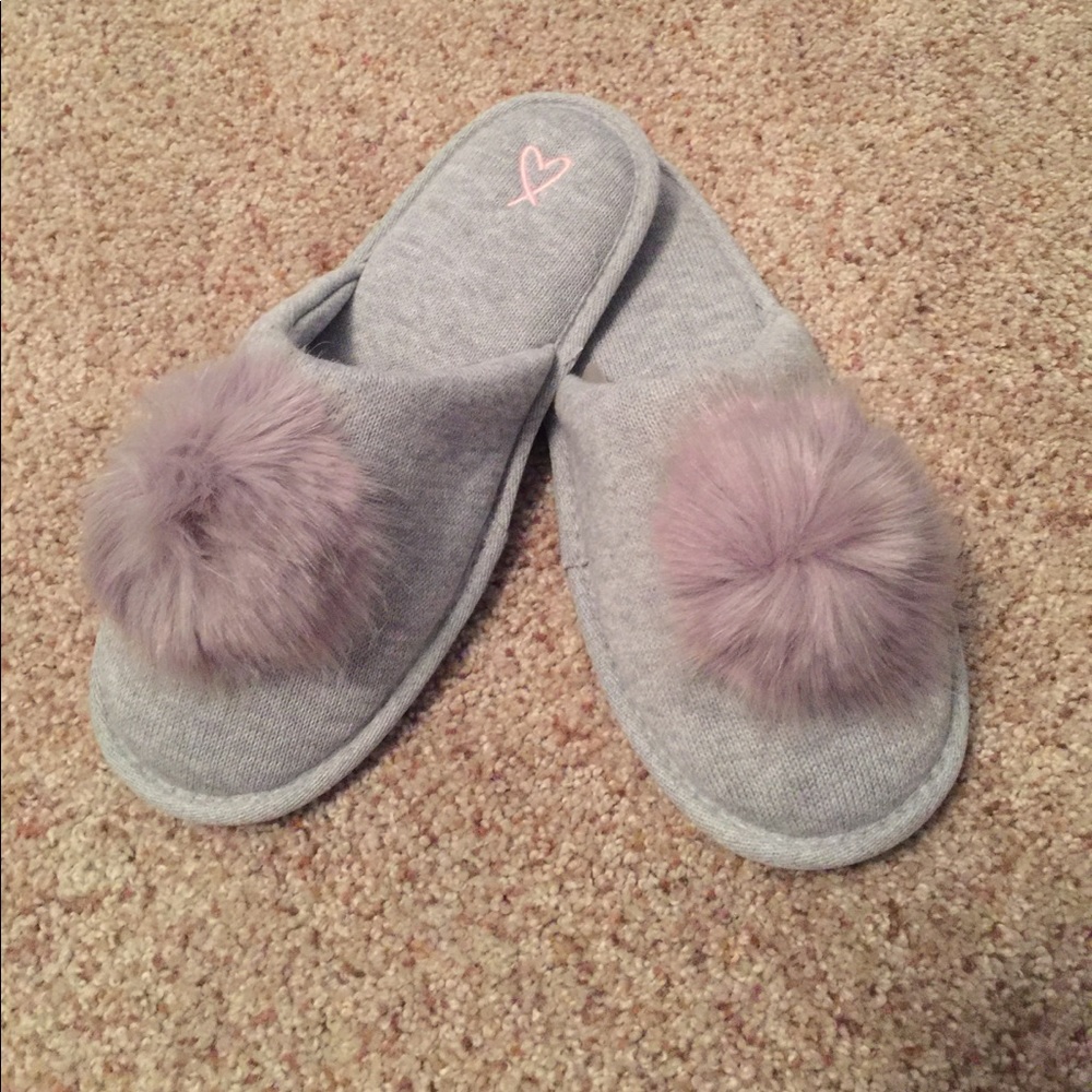Victoria Secret Pom-pom Slipper Medium Gray