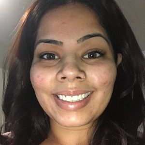 Meet your Posher, Mona