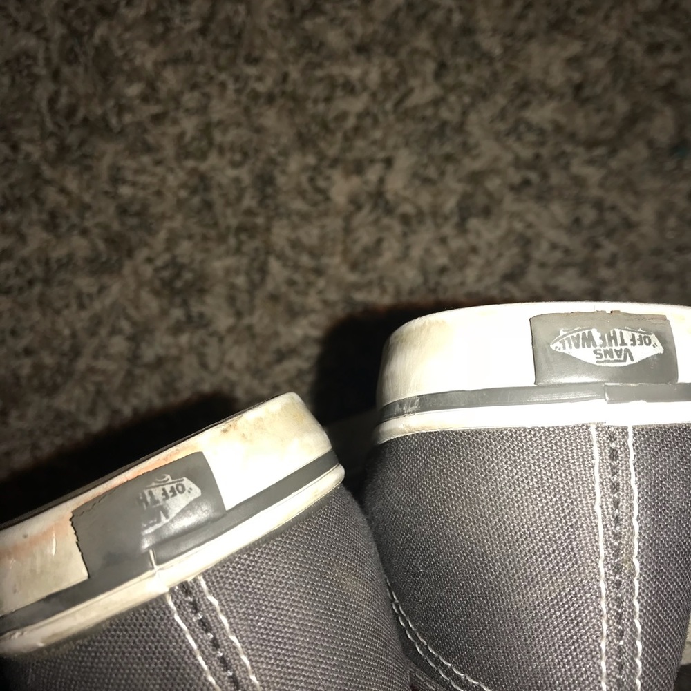Vans - Picture 2 of 4