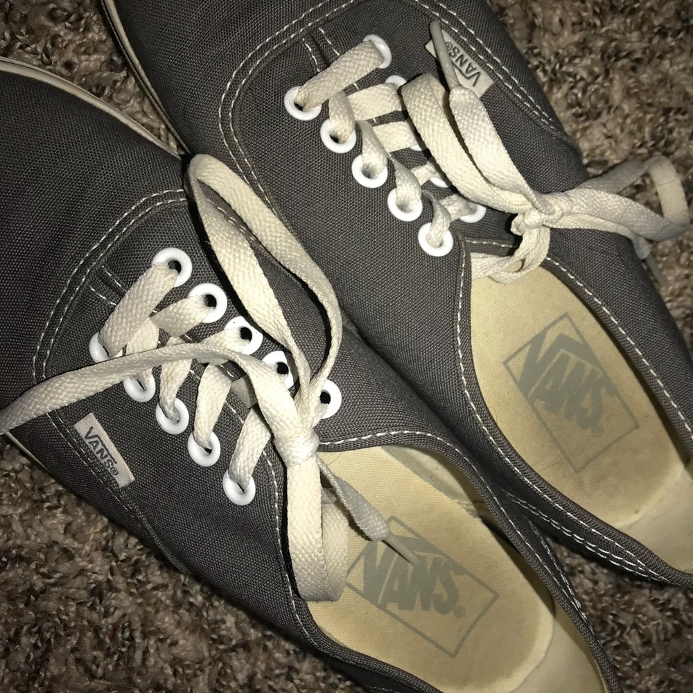 Vans - Picture 4 of 4