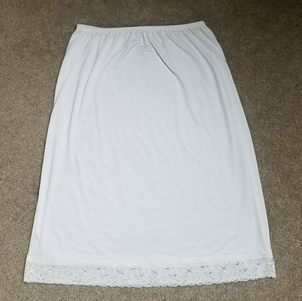 Jones New York Lace Half Slip