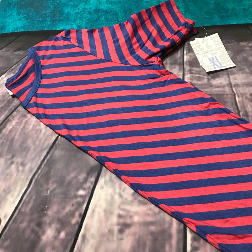 LulaRoe Gigi - Picture 4 of 6