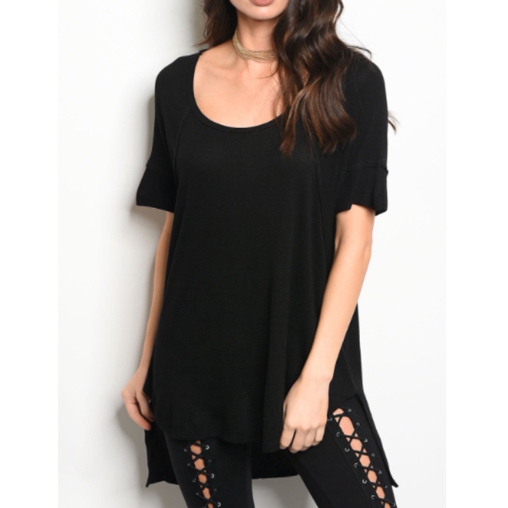 Waffle knit hi-low top