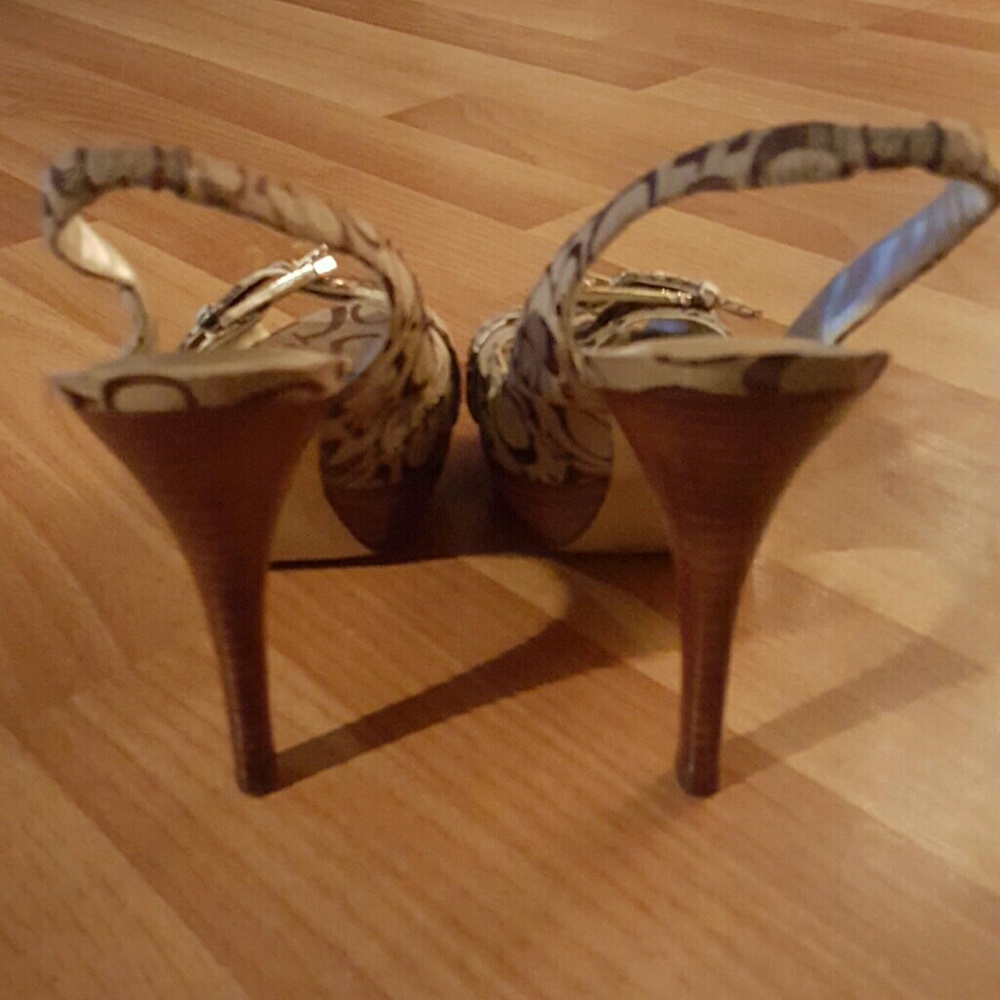 Shoes - Picture 5 of 5