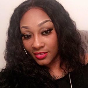 Meet your Posher, Michaela