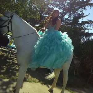 Meet your Posher, Daniela