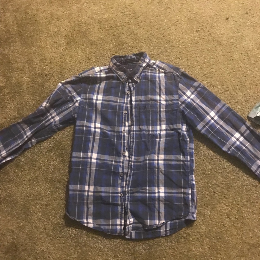 American eagle button down