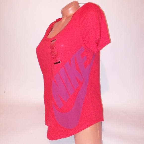 Nike Womens T-Shirt - Picture 2 of 5