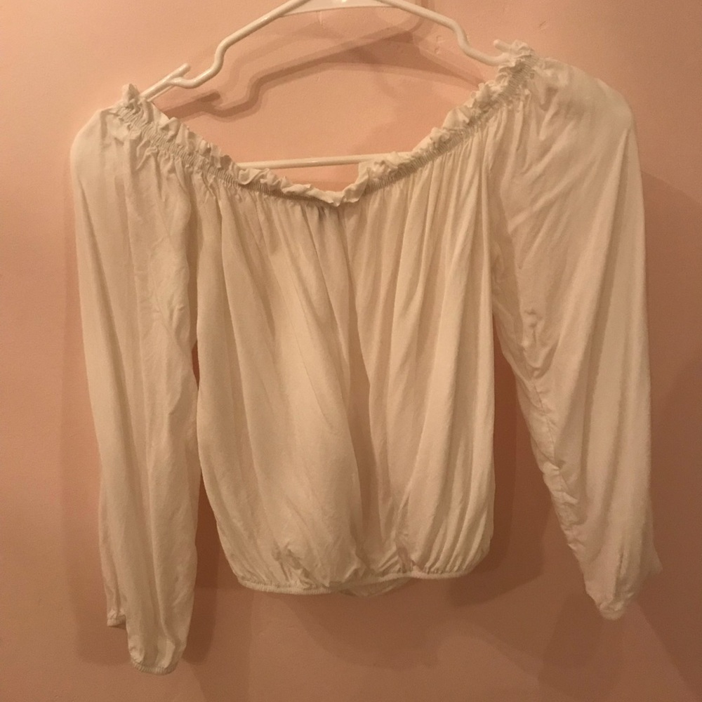 Brandy Melville off the shoulder top