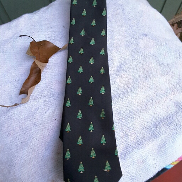 Men's CHRISTMAS TREE BLACK NECKTIE BRAND NEW - Picture 4 of 4