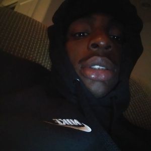 Meet your Posher, Devonte