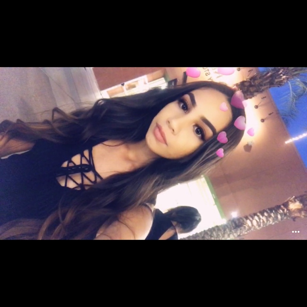 Meet your Posher, Alexis