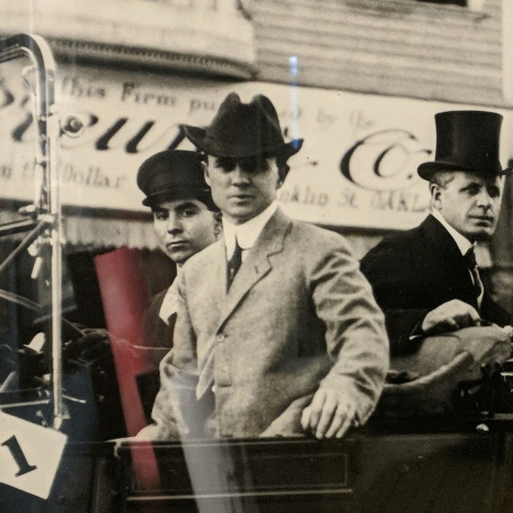 Meet your Posher, Peter