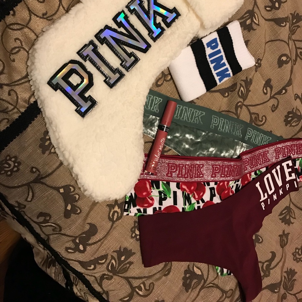 PINK STOCKING + ITEMS