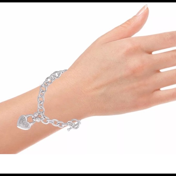 🎁 1/4ct TDW Diamond Heart Link Charm Bracelet - Picture 4 of 5