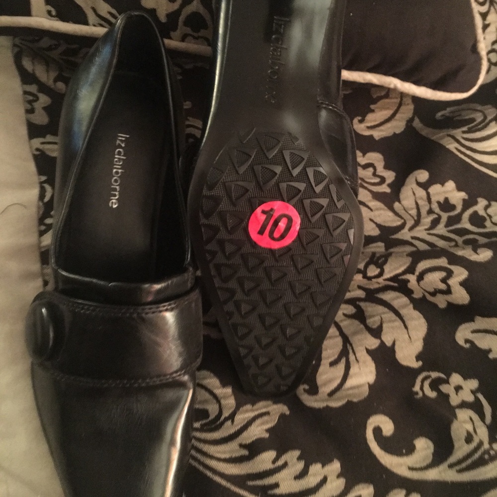 Liz Claiborne heel - Picture 3 of 3