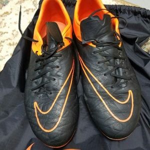 NIKE HYPERVENOM FG Soccer Cleats Sz 10 Black