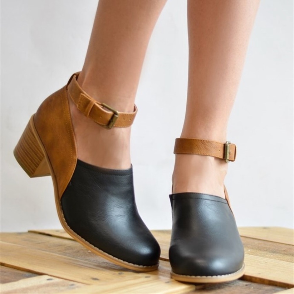 Heel clogs