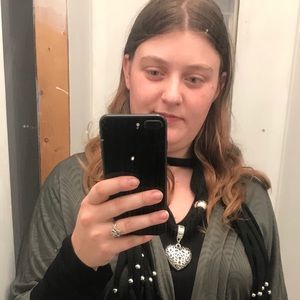 Meet your Posher, Nicole