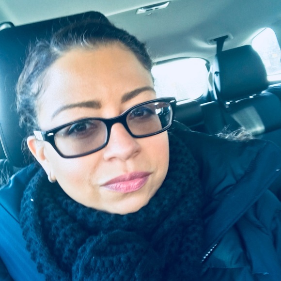 Meet your Posher, Amiee - Picture 1 of 1