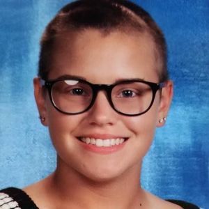 Meet your Posher, Crystal