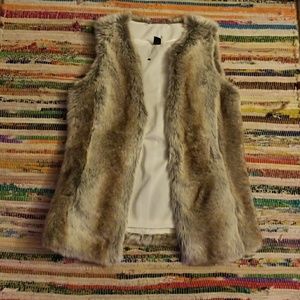 White House Black Market Faux fur vest