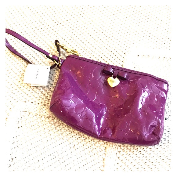 Coach wristlet - Picture 1 of 4
