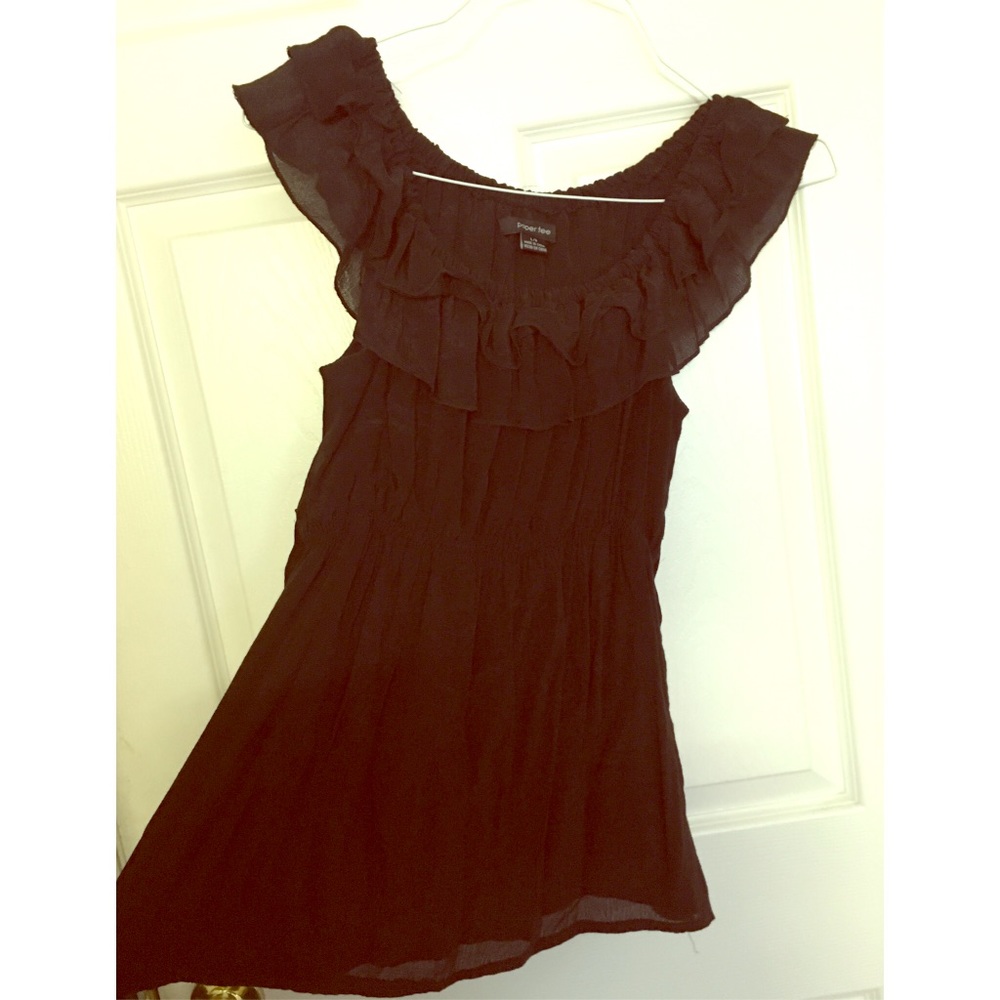 Black blouse with Ruffled detail