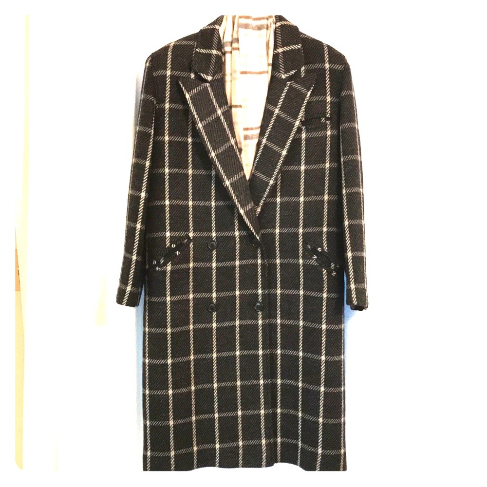 Stunning Harve’ Benard Double Breasted Wool Coat