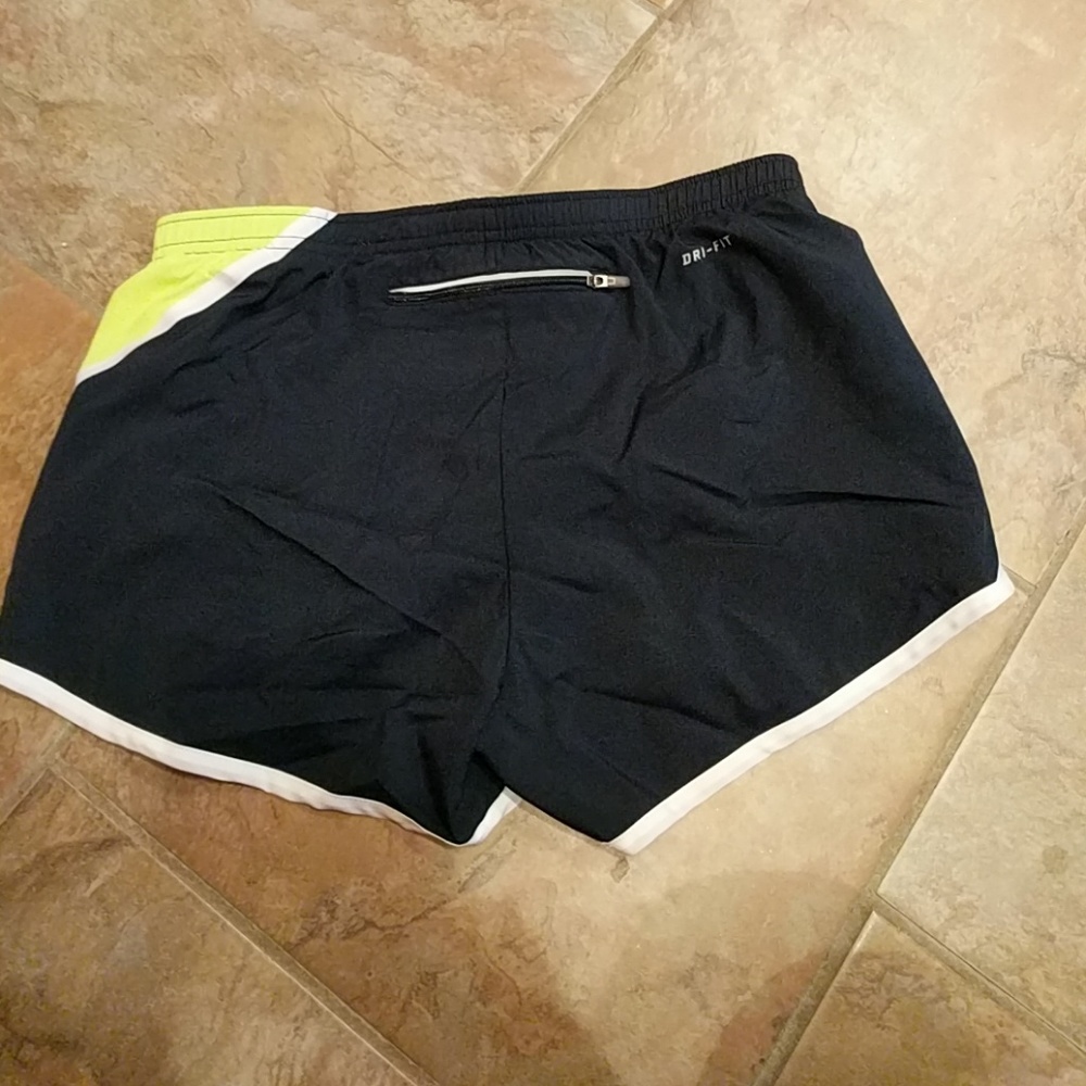 Running shorts - Picture 4 of 4