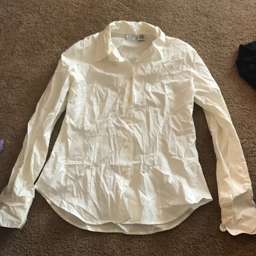 Gap ivory button down shirt