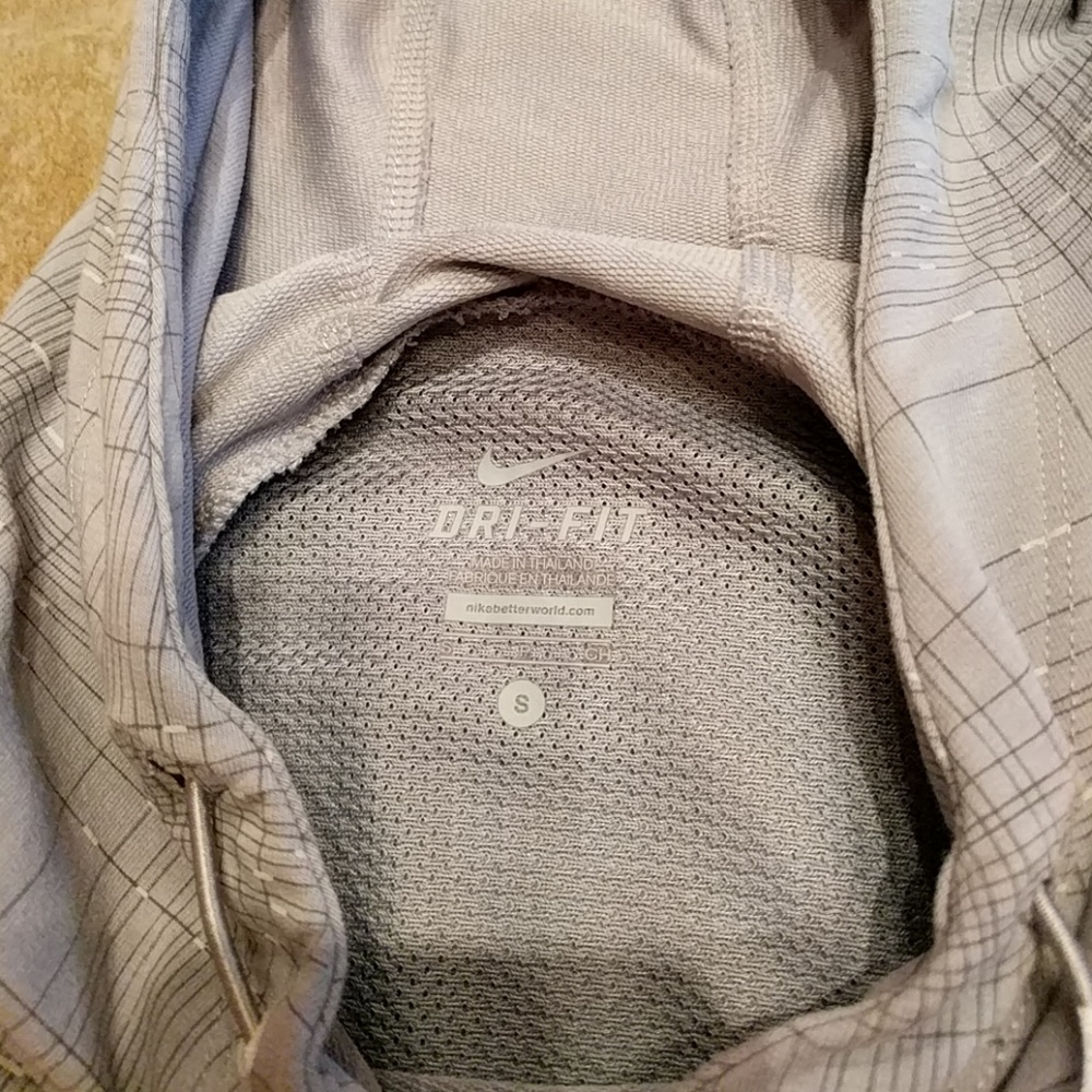 Running hoodie - Picture 3 of 6