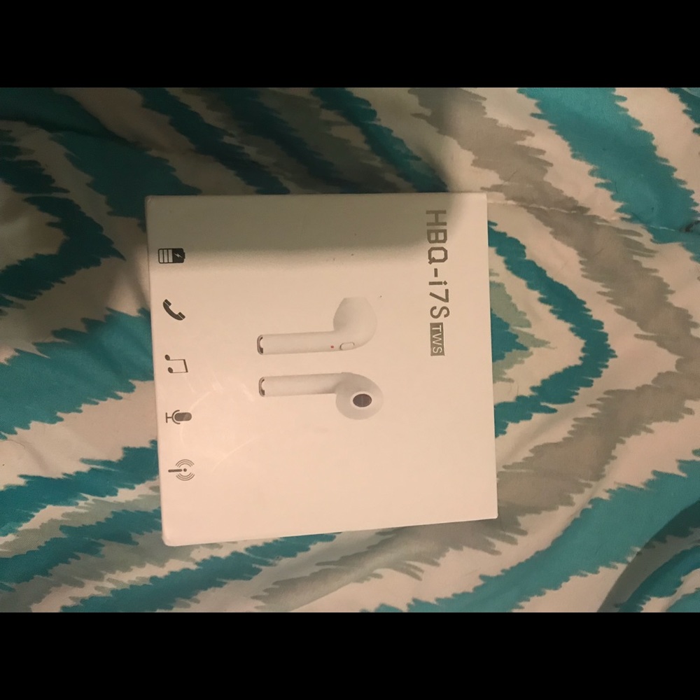 Rose gold Bluetooth ear buds