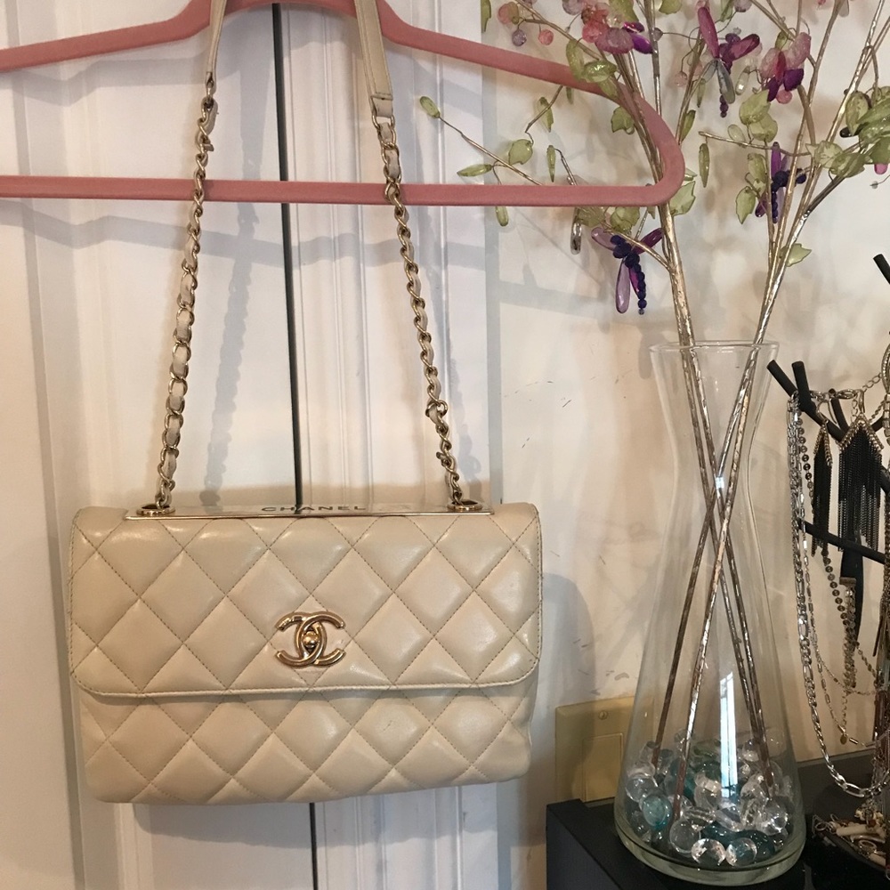 Ivory gold plated Chanel bag - Picture 1 of 8