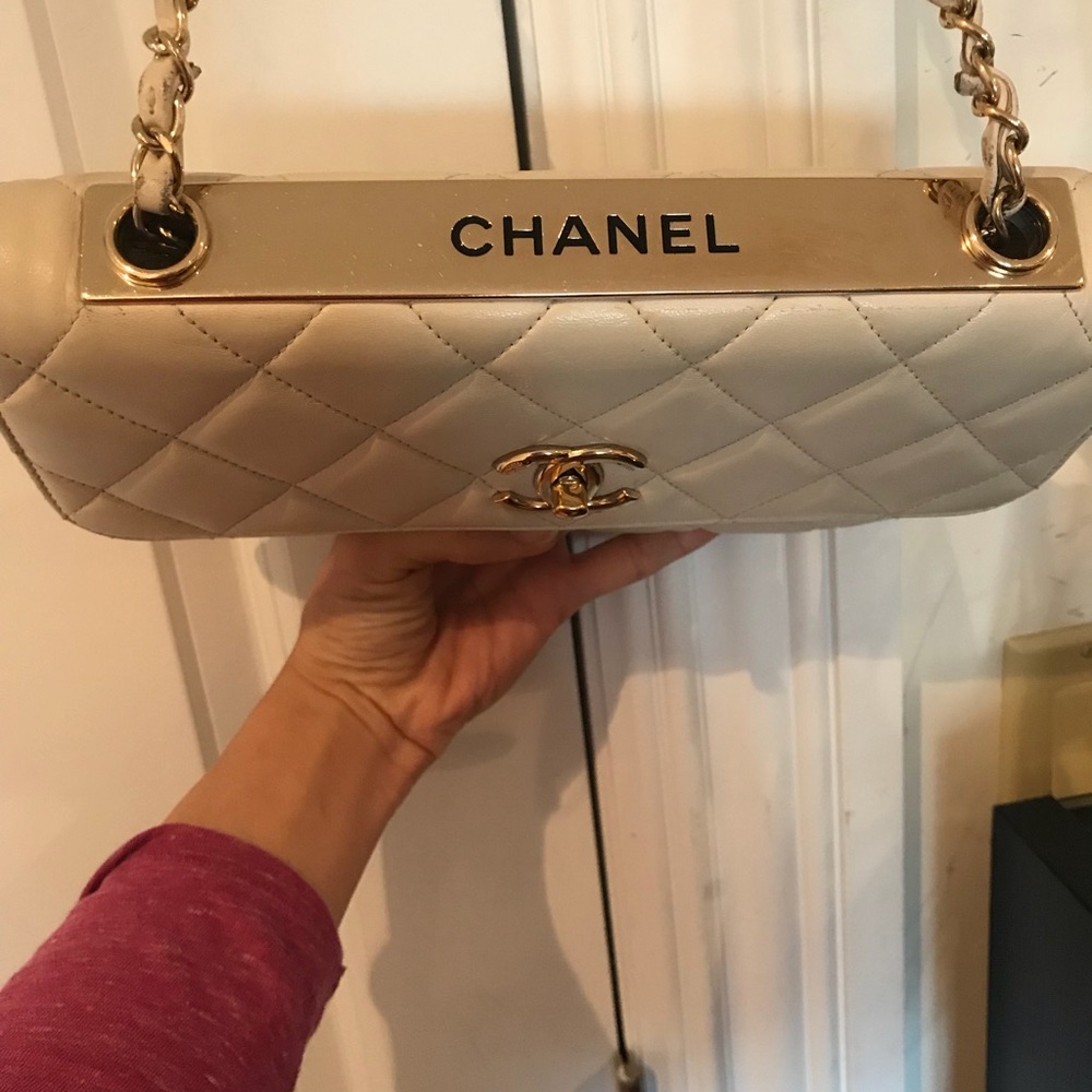 Ivory gold plated Chanel bag - Picture 3 of 8