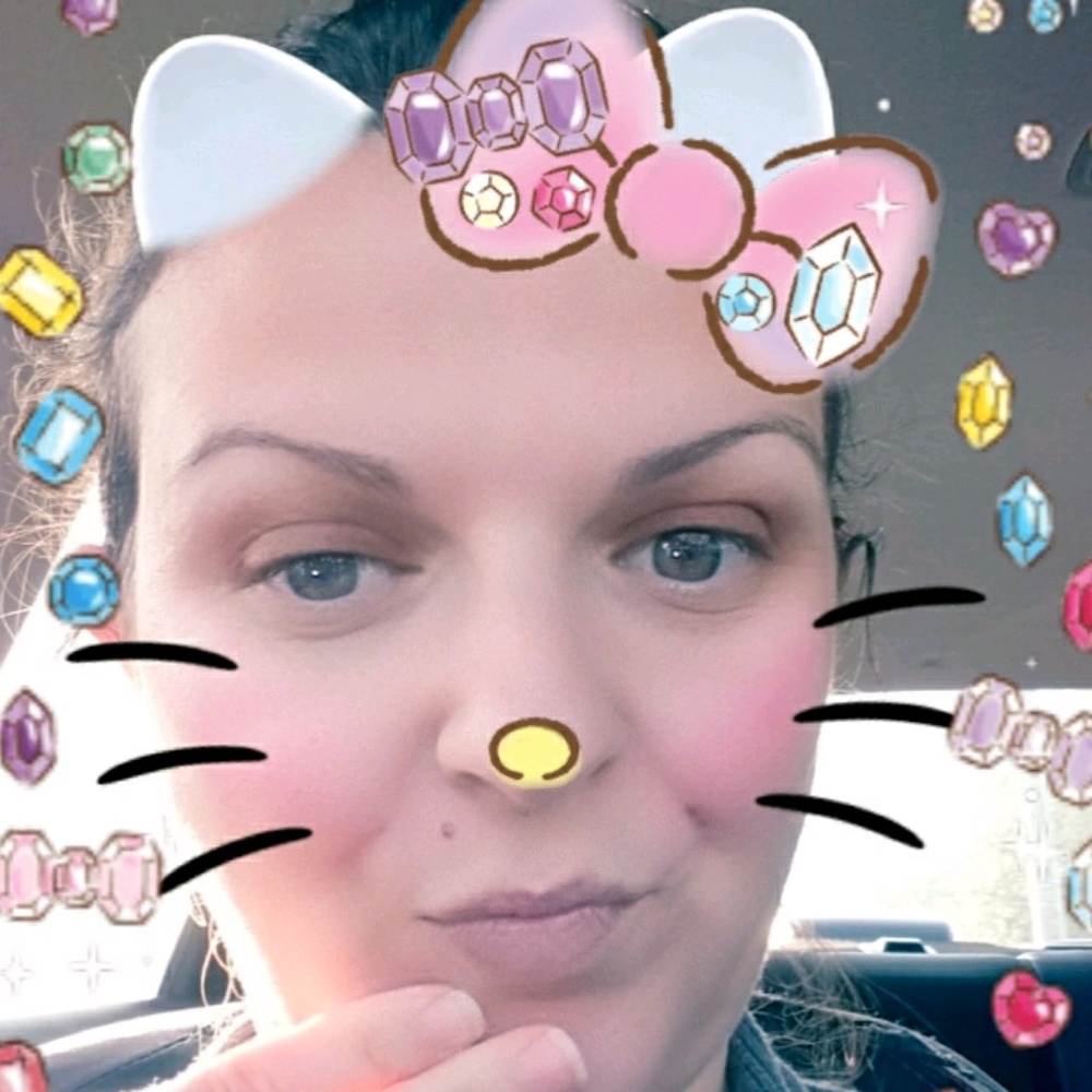 Meet your Posher, Altina