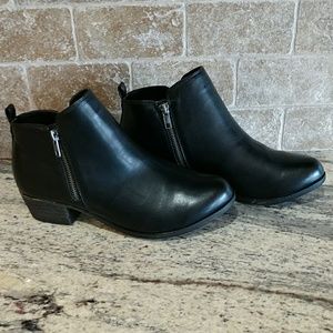 Black Faux Leather Booties 9.5W