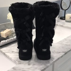 Uggs (FAKE)