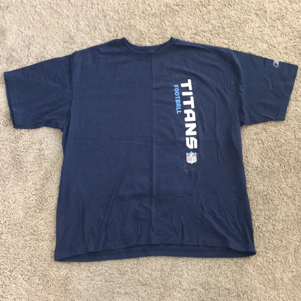 Men’s Reebok Titans short sleeve shirt