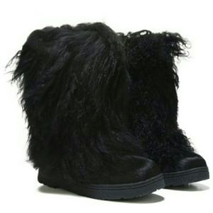 fluffy bearpaw boots