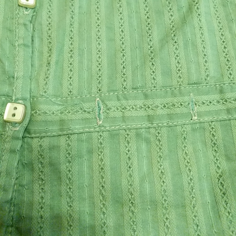 Cotton button down Tank - Picture 2 of 4