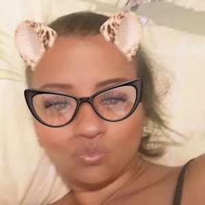 Meet your Posher, Natasha