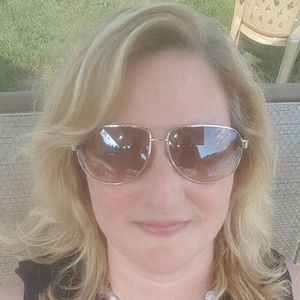 Meet your Posher, Rhonda