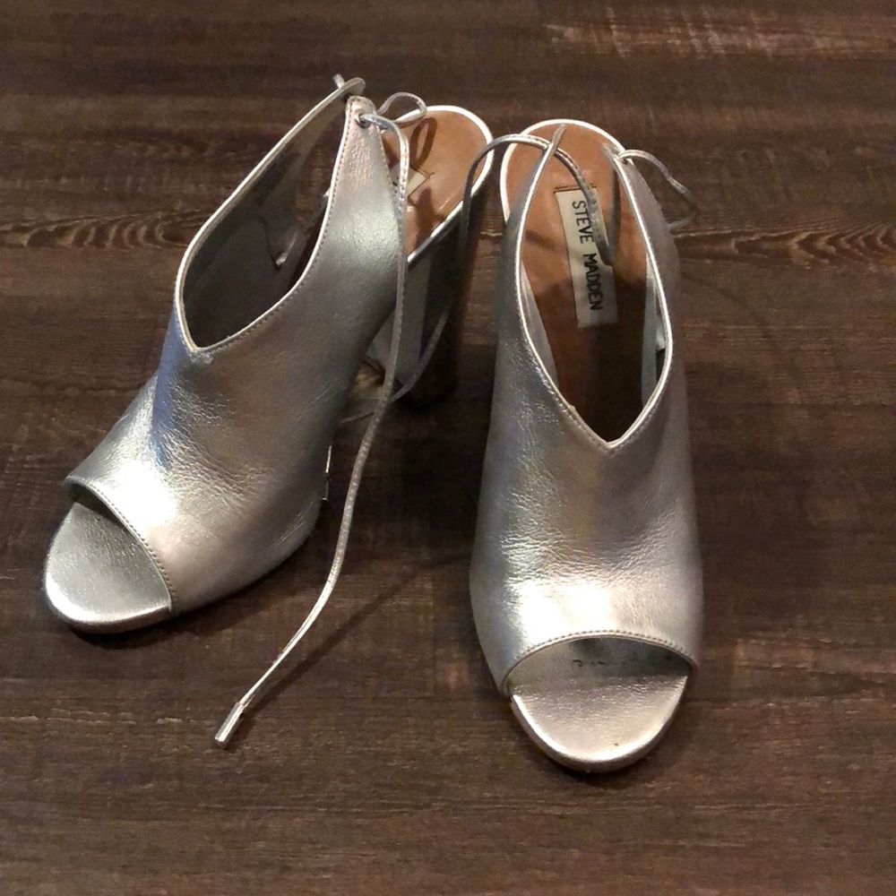 Silver Steve Madden heel!  have only worn once!