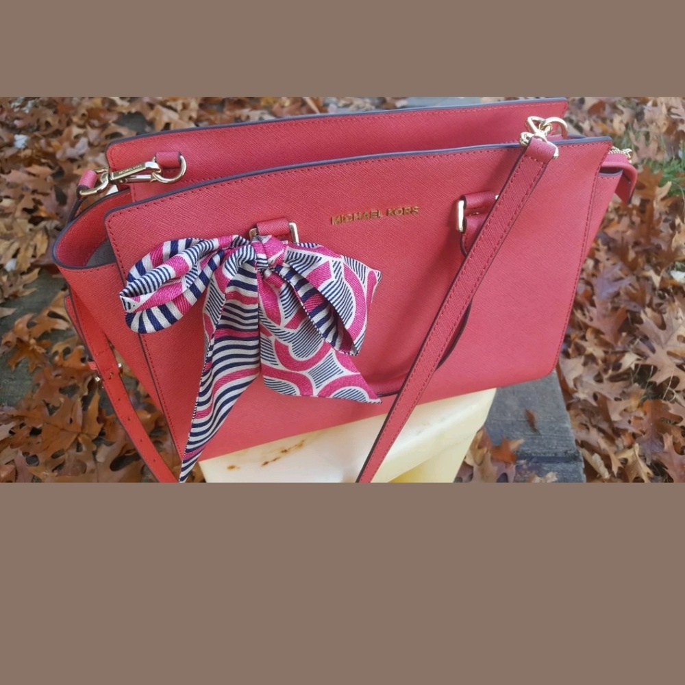 Michael kors selma large coach scarf coral reef
