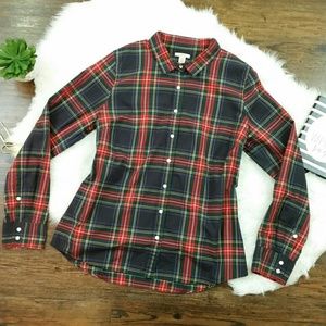 Plaid classic button-down shirt in perfect fit