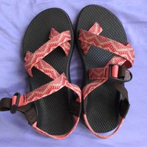 Brand new size 6 chacos!