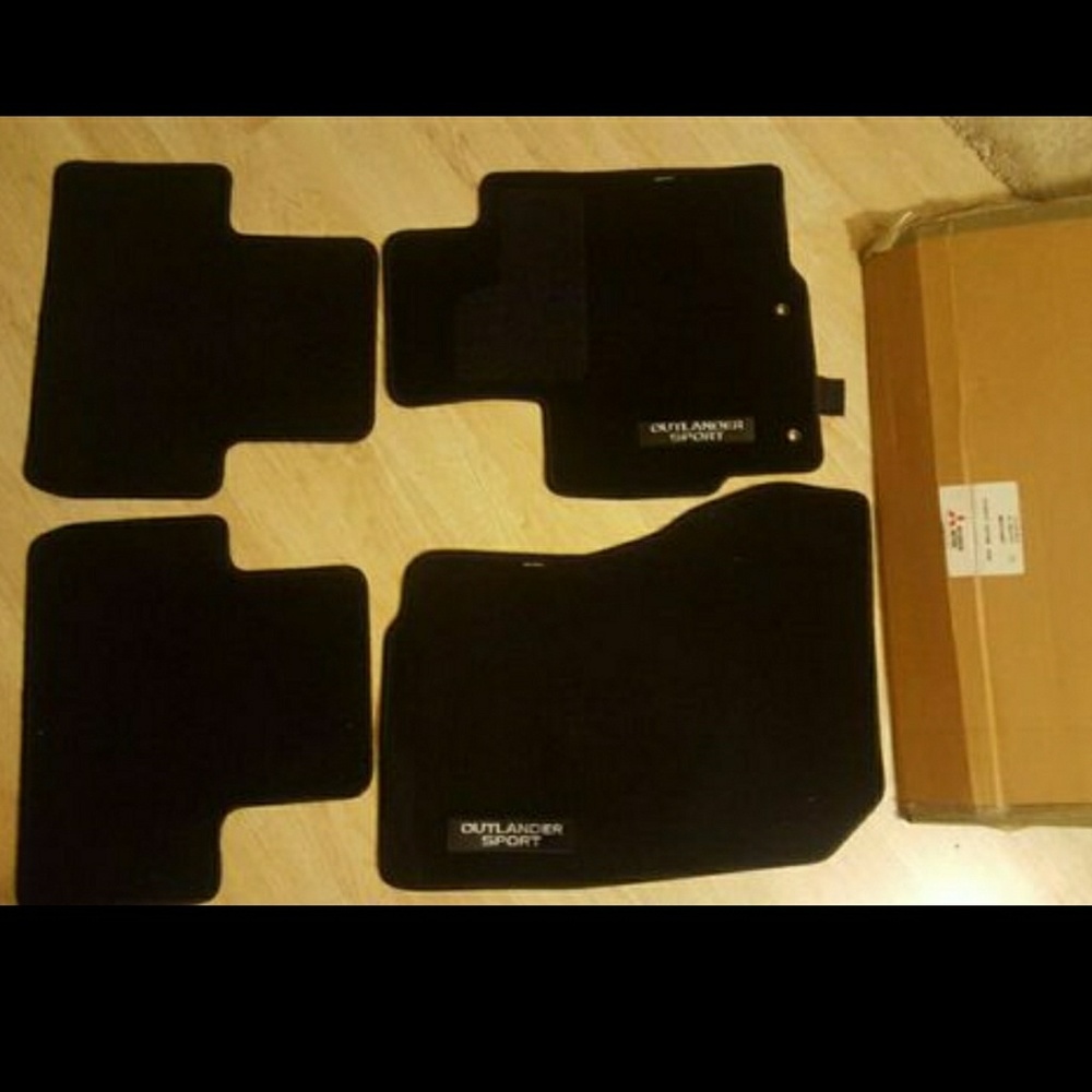 Floor mats for Mitshubish Outlander Sport 2014